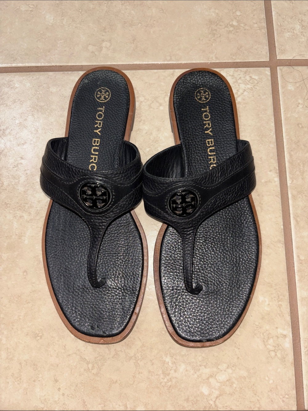 Tory Burch Black Logo Toe-Post Leather Sandals - Picture 3 of 7
